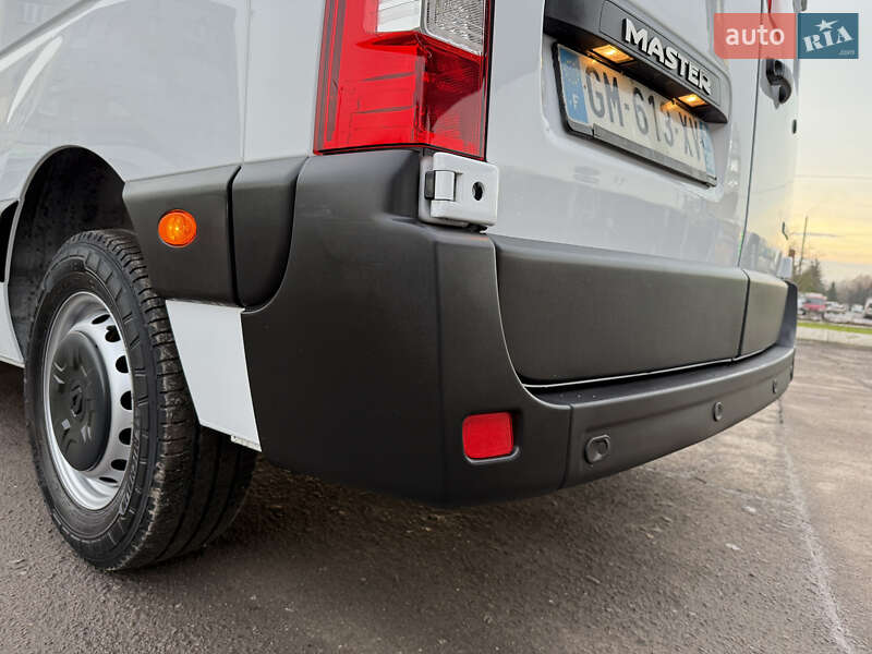 Грузовой фургон Renault Master 2023 в Дубно