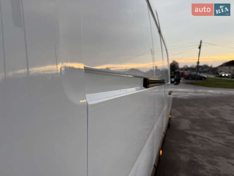 Грузовой фургон Renault Master 2023 в Дубно