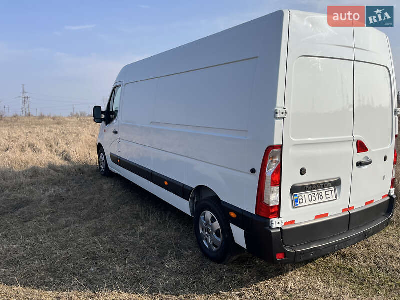 Вантажний фургон Renault Master 2017 в Миргороді