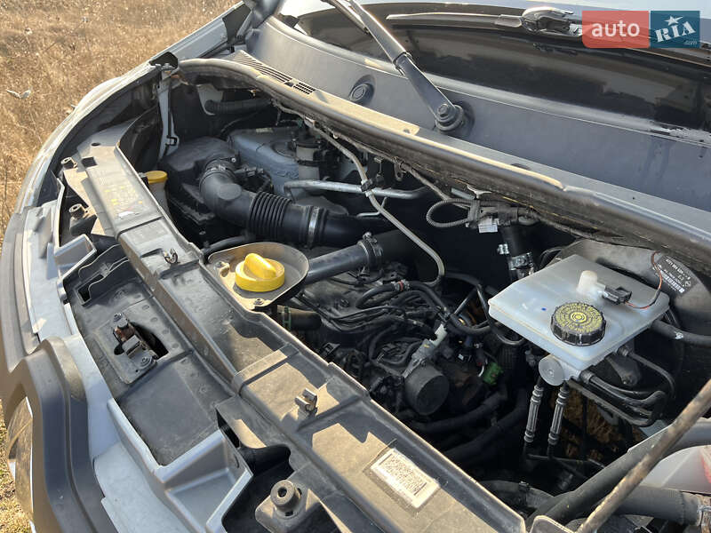 Вантажний фургон Renault Master 2017 в Миргороді