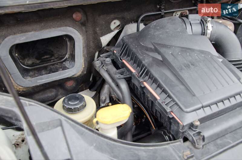 Грузовой фургон Renault Master 2007 в Сарнах