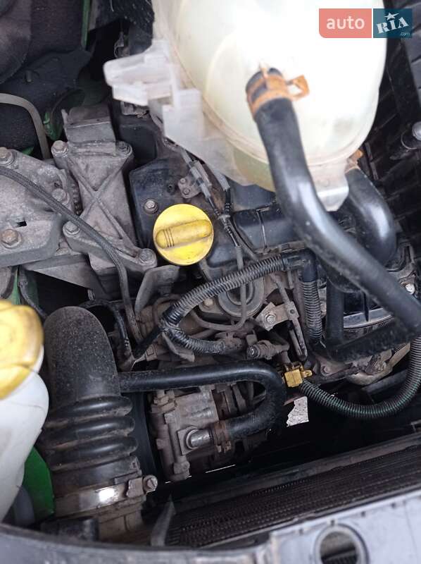 Вантажний фургон Renault Master 2006 в Долинській