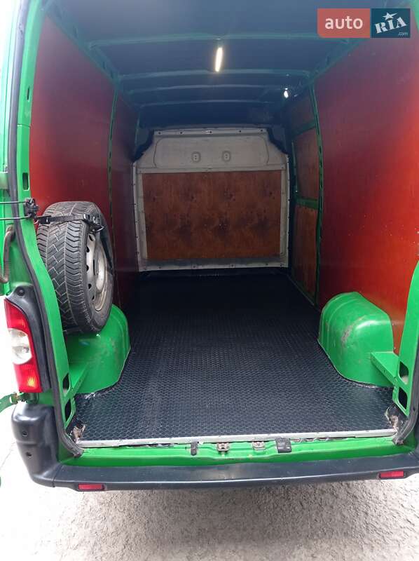 Вантажний фургон Renault Master 2006 в Долинській