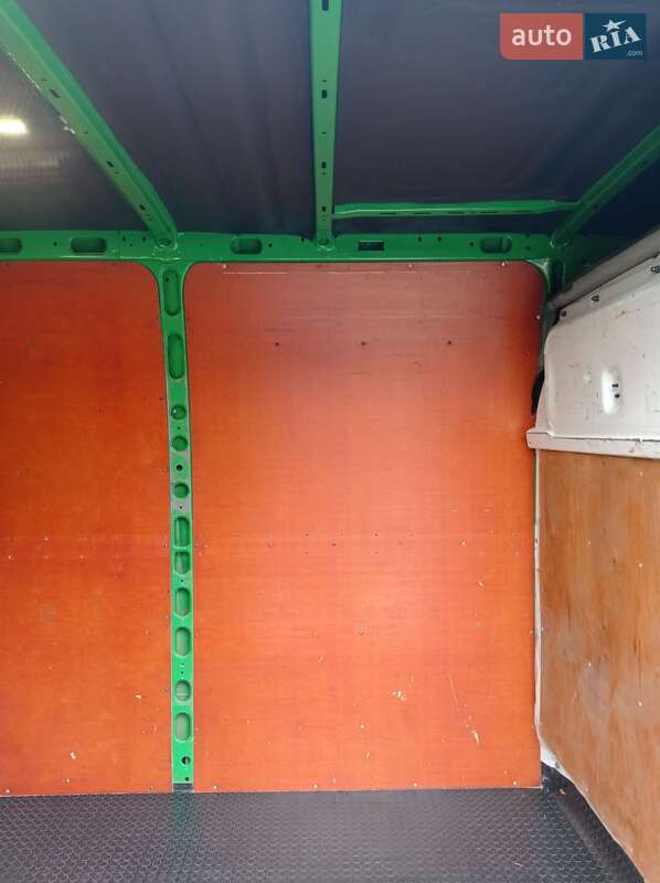 Вантажний фургон Renault Master 2006 в Долинській