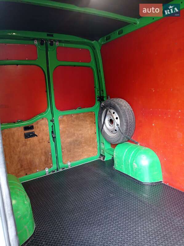 Вантажний фургон Renault Master 2006 в Долинській