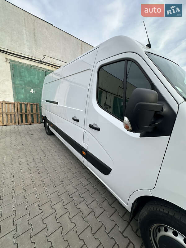 Вантажний фургон Renault Master 2023 в Чернівцях