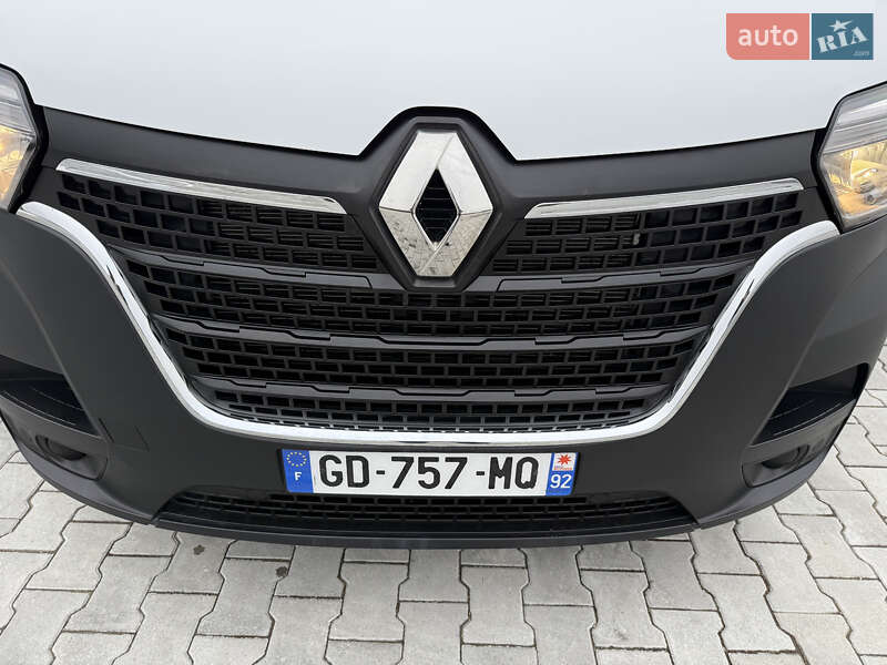 Грузовой фургон Renault Master 2022 в Дубно
