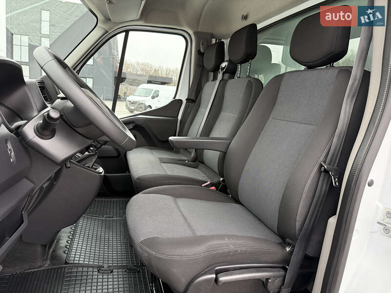 Грузовой фургон Renault Master 2022 в Дубно