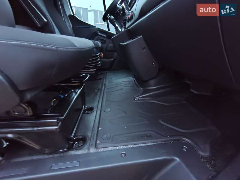 Вантажний фургон Renault Master 2023 в Києві