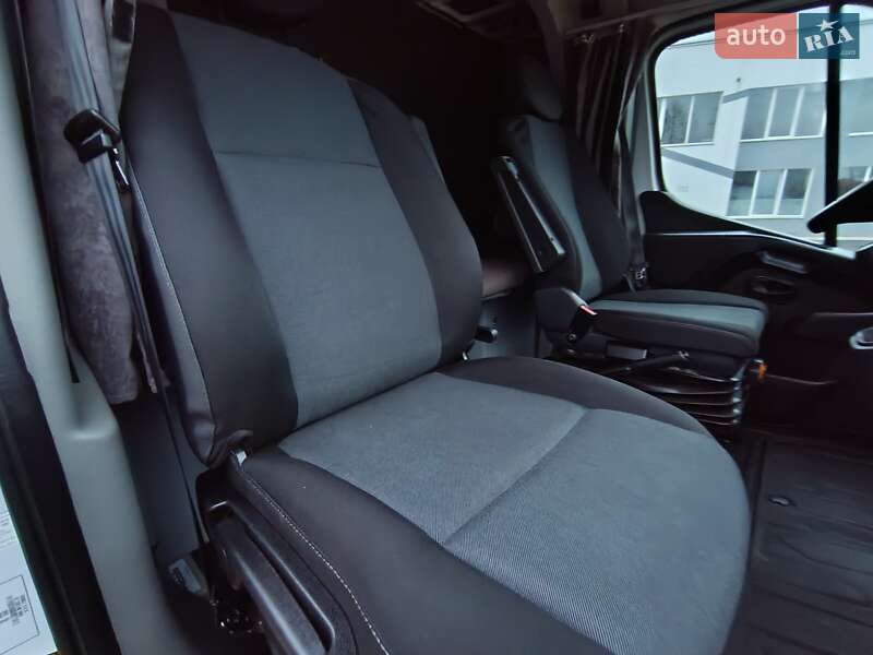 Вантажний фургон Renault Master 2023 в Києві