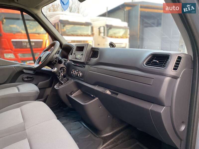 Тентованый Renault Master 2022 в Хусте