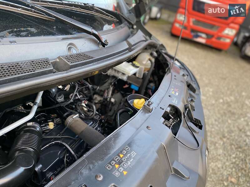 Тентованый Renault Master 2022 в Хусте