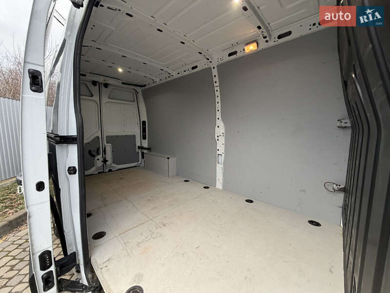 Інші вантажівки Renault Master 2020 в Івано-Франківську