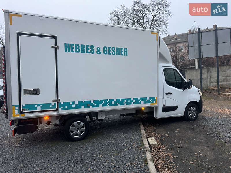 Вантажний фургон Renault Master 2022 в Рівному