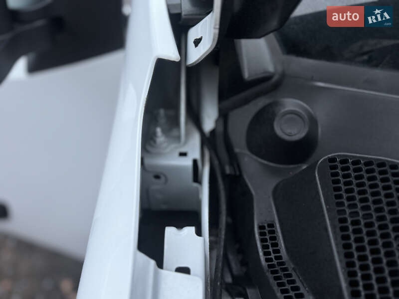 Вантажний фургон Renault Master 2022 в Рівному