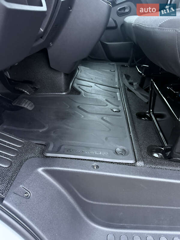 Вантажний фургон Renault Master 2022 в Києві