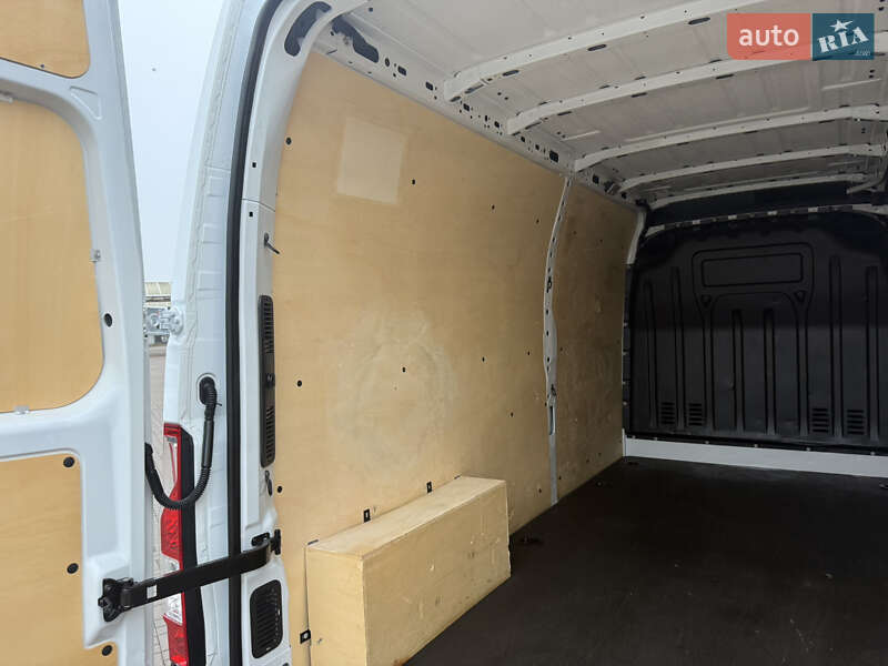Вантажний фургон Renault Master 2022 в Києві