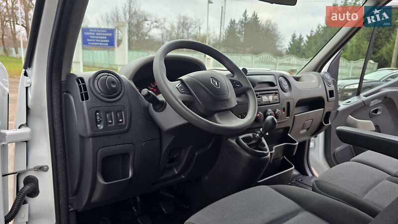 Вантажний фургон Renault Master 2018 в Житомирі