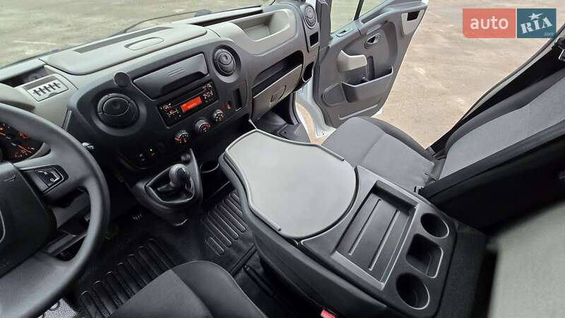 Вантажний фургон Renault Master 2018 в Житомирі