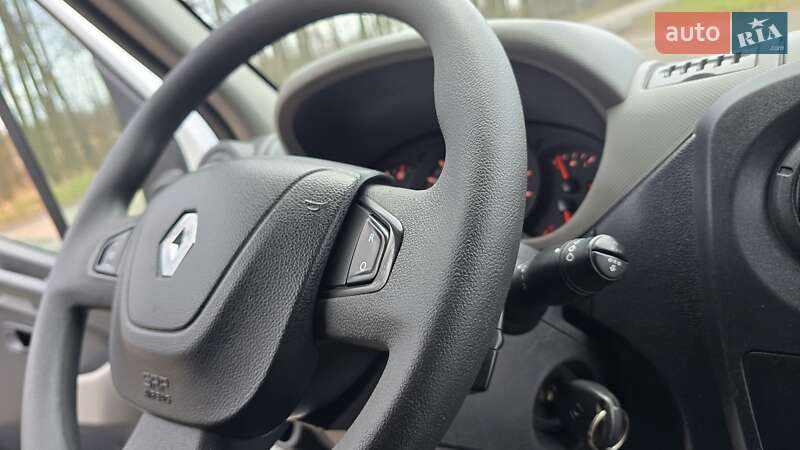 Вантажний фургон Renault Master 2018 в Житомирі