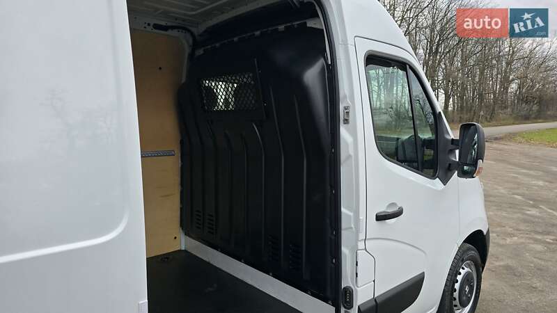 Вантажний фургон Renault Master 2018 в Житомирі
