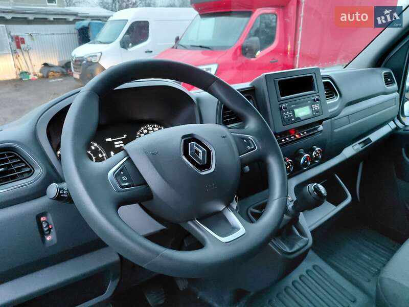 Вантажний фургон Renault Master 2023 в Івано-Франківську