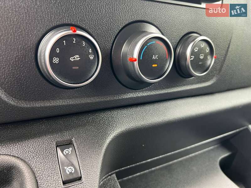 Грузовой фургон Renault Master 2022 в Киеве фото 6 Грузовой фургон Renault Master 2022 в Киеве