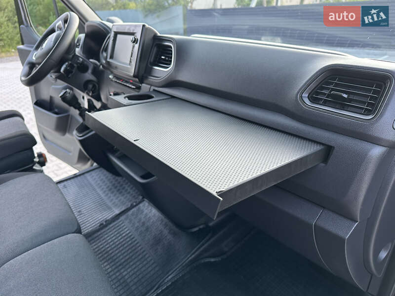 Вантажний фургон Renault Master 2022 в Ковелі