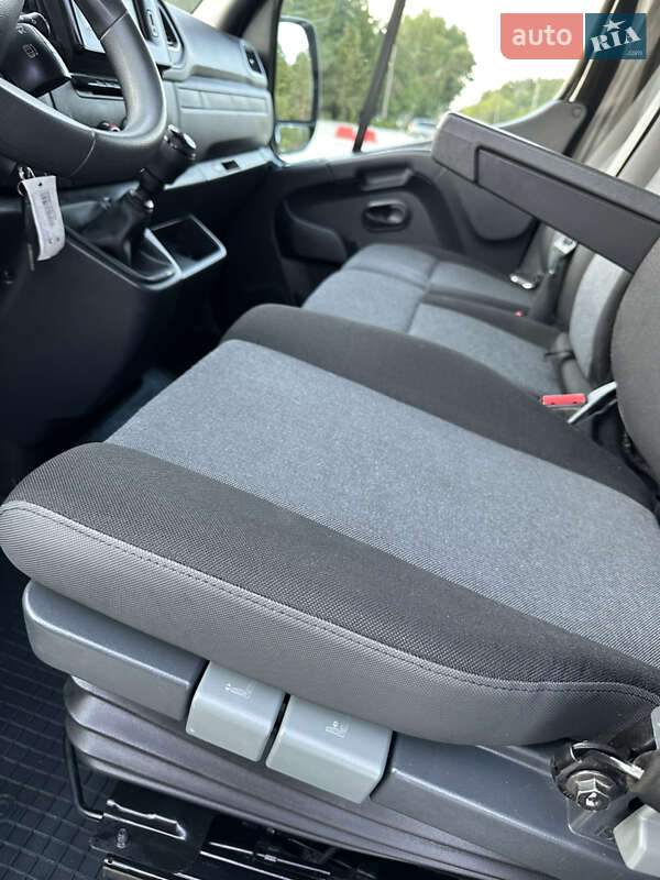 Вантажний фургон Renault Master 2022 в Ковелі