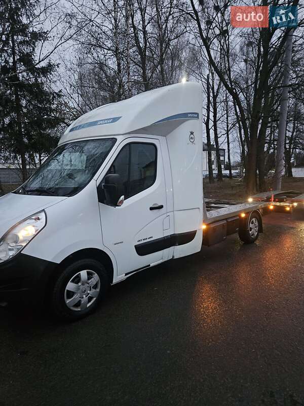 Евакуатор Renault Master 2015 в Рівному