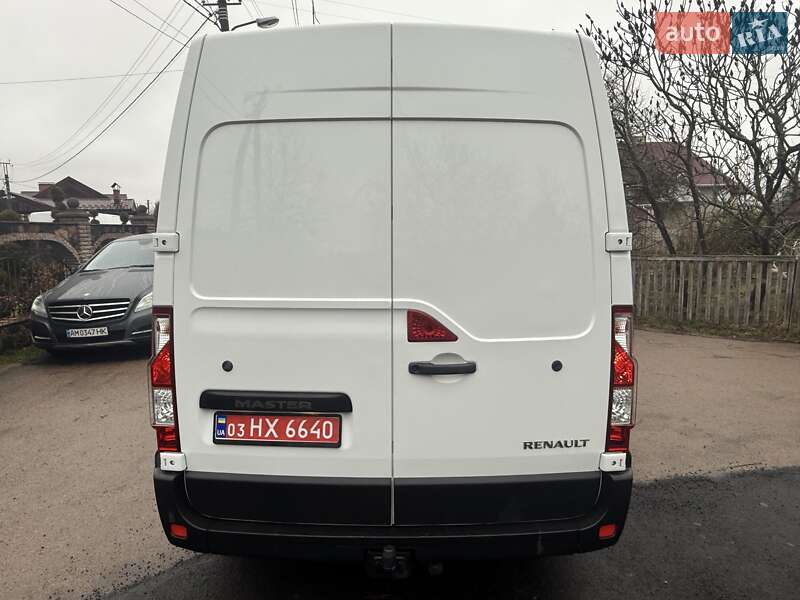 Грузовой фургон Renault Master 2015 в Житомире