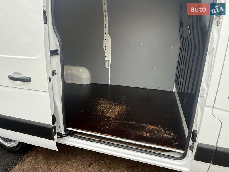 Грузовой фургон Renault Master 2015 в Житомире