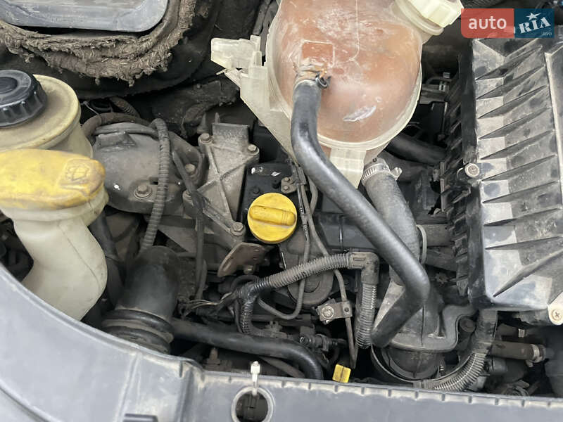 Грузовой фургон Renault Master 2005 в Одессе