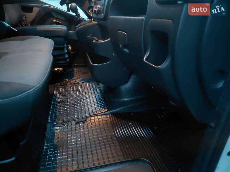 Тентований Renault Master 2016 в Івано-Франківську фото 28 Тентований Renault Master 2016 в Івано-Франківську