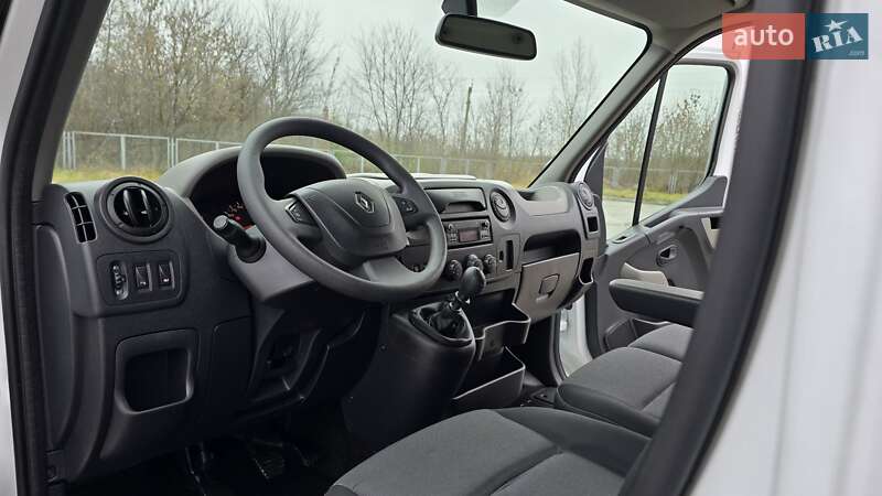 Вантажний фургон Renault Master 2018 в Житомирі
