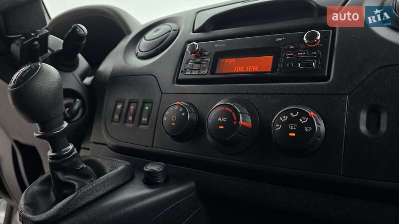 Вантажний фургон Renault Master 2018 в Житомирі
