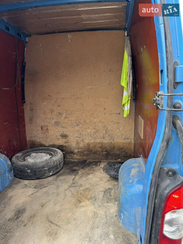 Грузопассажирский фургон Renault Master 2007 в Киеве
