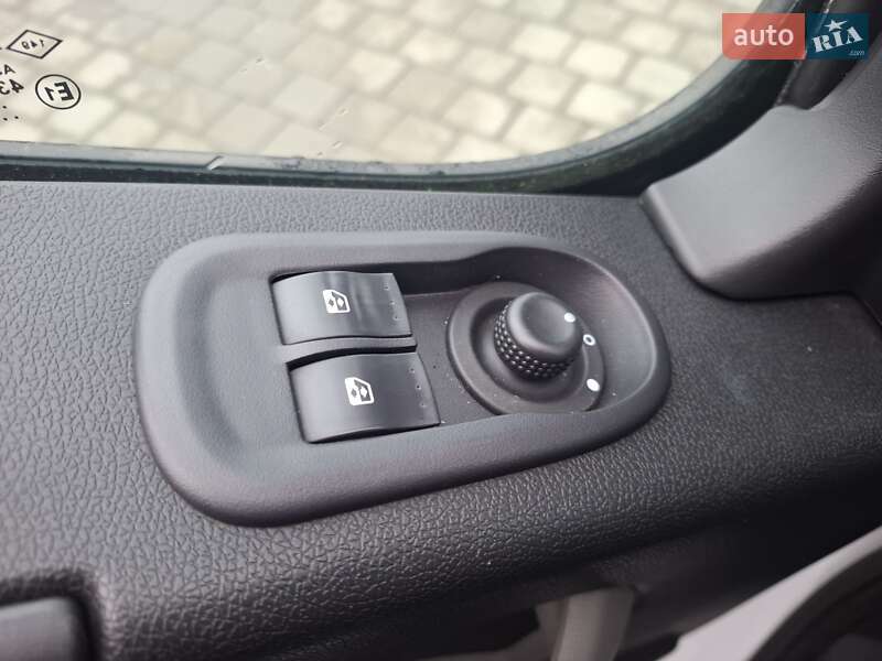 Минивэн Renault Master 2015 в Черкассах фото 20 Минивэн Renault Master 2015 в Черкассах