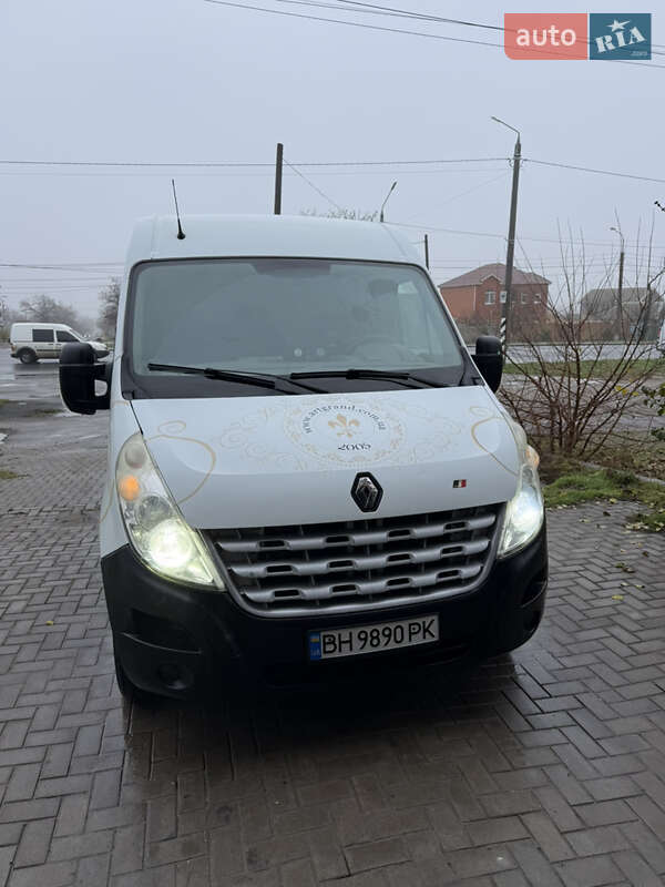 Вантажний фургон Renault Master 2012 в Могилів-Подільському