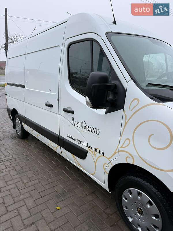Вантажний фургон Renault Master 2012 в Могилів-Подільському