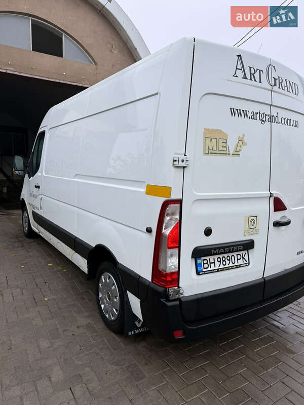 Вантажний фургон Renault Master 2012 в Могилів-Подільському