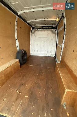 Вантажний фургон Renault Master 2012 в Могилів-Подільському