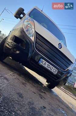 Вантажний фургон Renault Master 2012 в Києві