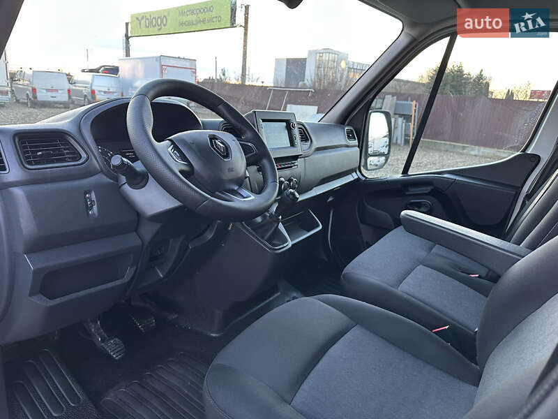 Грузовой фургон Renault Master 2023 в Львове
