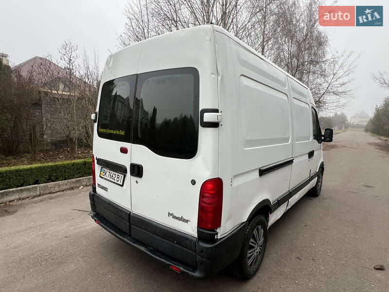 Вантажний фургон Renault Master 2002 в Рівному