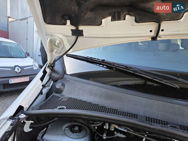 Вантажний фургон Renault Master 2017 в Одесі