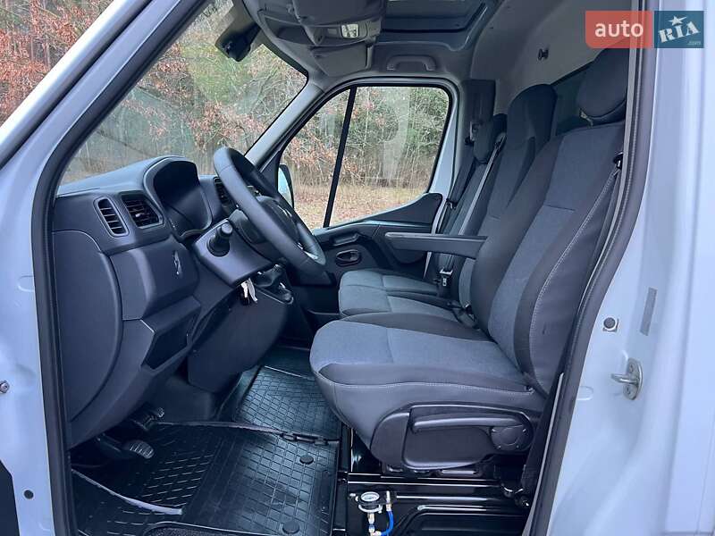 Тентованый Renault Master 2021 в Киеве