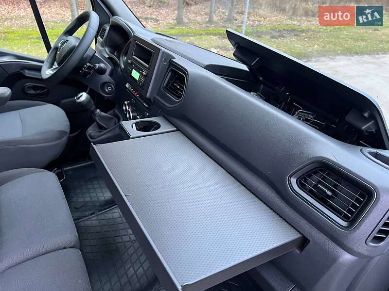 Тентованый Renault Master 2021 в Киеве