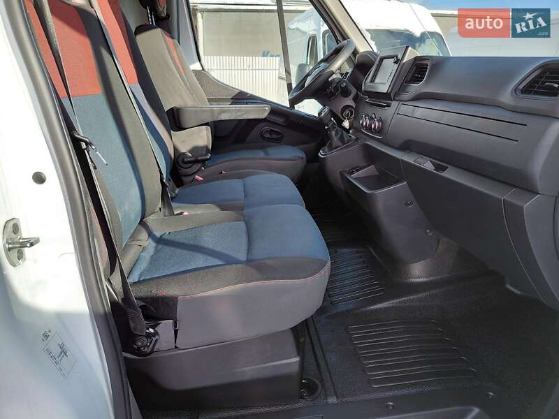 Грузовой фургон Renault Master 2022 в Ивано-Франковске