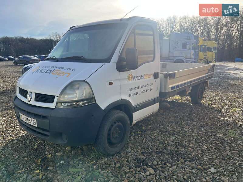 Вантажний фургон Renault Master 2003 в Львові